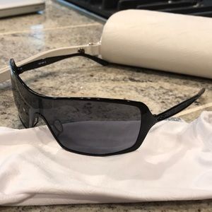 Oakley Remedy